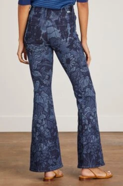 MOTHER The Doozy Sneak Jean -Free Vibe Shop mother The Doozy Sneak Jean 3