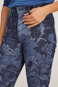 MOTHER The Doozy Sneak Jean -Free Vibe Shop mother The Doozy Sneak Jean 4