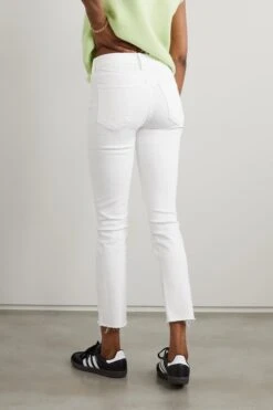 MOTHER + Net Sustain The Dazzler Frayed Cropped Mid-rise Slim Jeans -Free Vibe Shop mother white The Dazzler Verkurzte Halbhohe Jeans Mit Schmalem Bein Und Fransen 3